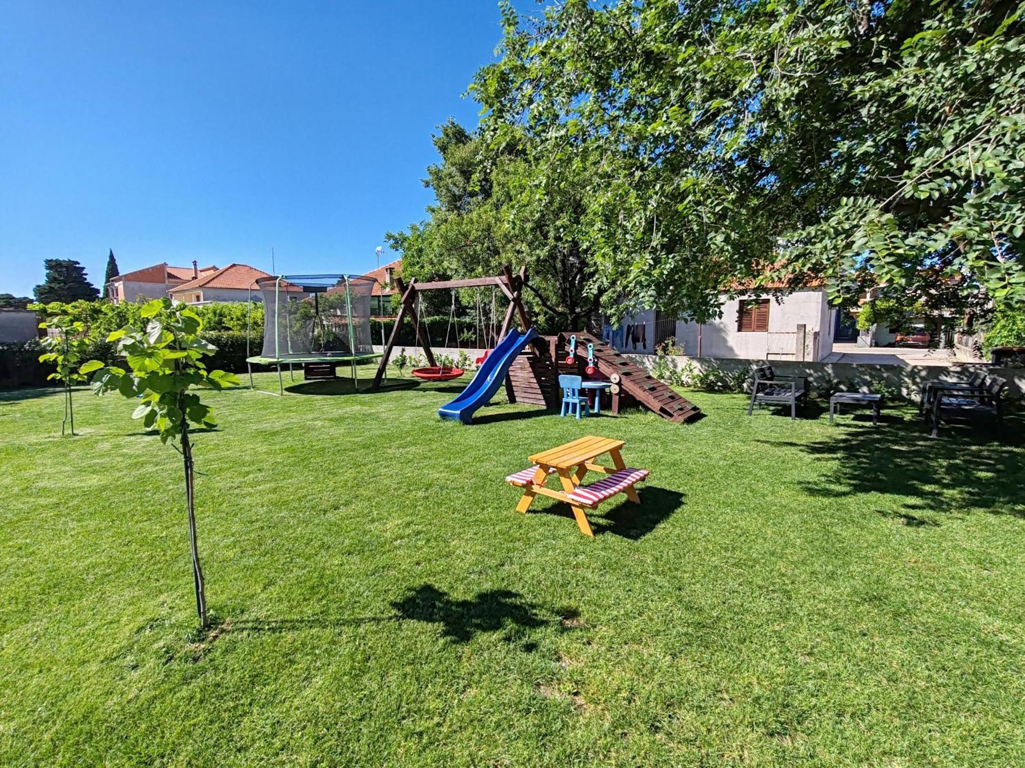 شقة Apartman Brigita بيوغْغاد نا موغو المظهر الخارجي الصورة